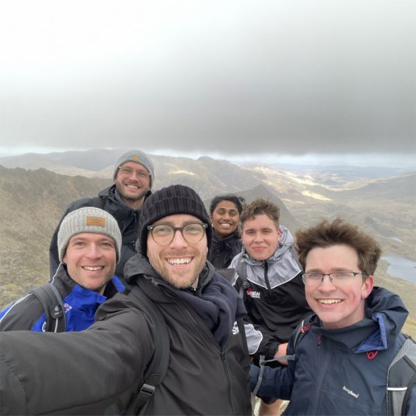 Rohan Short team climbs Yr Wyddfa